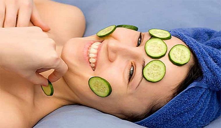 Giải cứu tình trạng ” da khô nứt nẻ “
