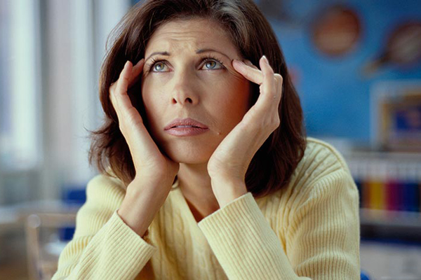 “Bão tố” tuổi mãn kinh ở phụ nữ